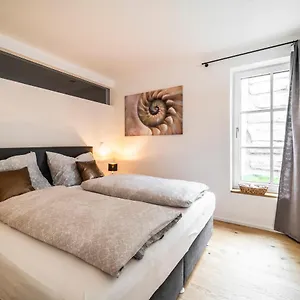 Waldrose Apartment